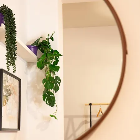 Wellstay Downtown Апартаменты