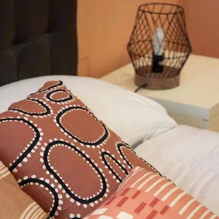 Wellstay Downtown Апартаменты *