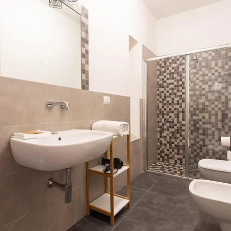 Апартаменты Wellstay Downtown